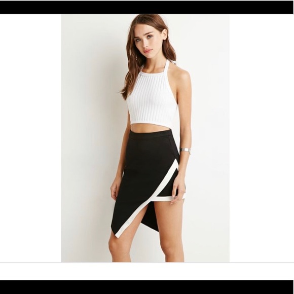 Asymmetrical skirt NWT 🔥 - Picture 1 of 8